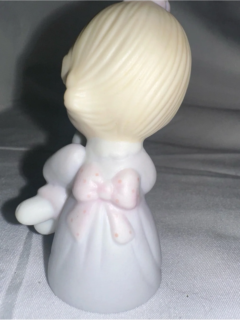 Precious Moments Jesus Loves Me E-9279 Girl Bunny 1982 Vintage Figurine